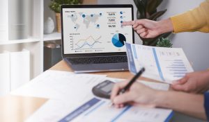 Read more about the article Craft a Sophisticated Social Media Strategy With 8 Steps